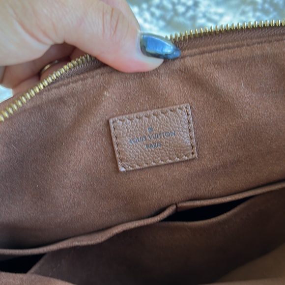 Louis Vuitton Pallas MM in great used condition. - Picture 10 of 16